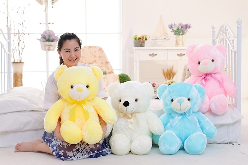 LED Light-Up Teddy Bear – Colorful Glowing Plush Gift Pillow